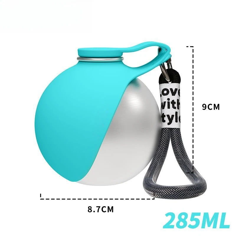 Removable and portable silicone bowl dog water bottle 285ml leak-proof design, with hanging accessory suitable for outdoor use
